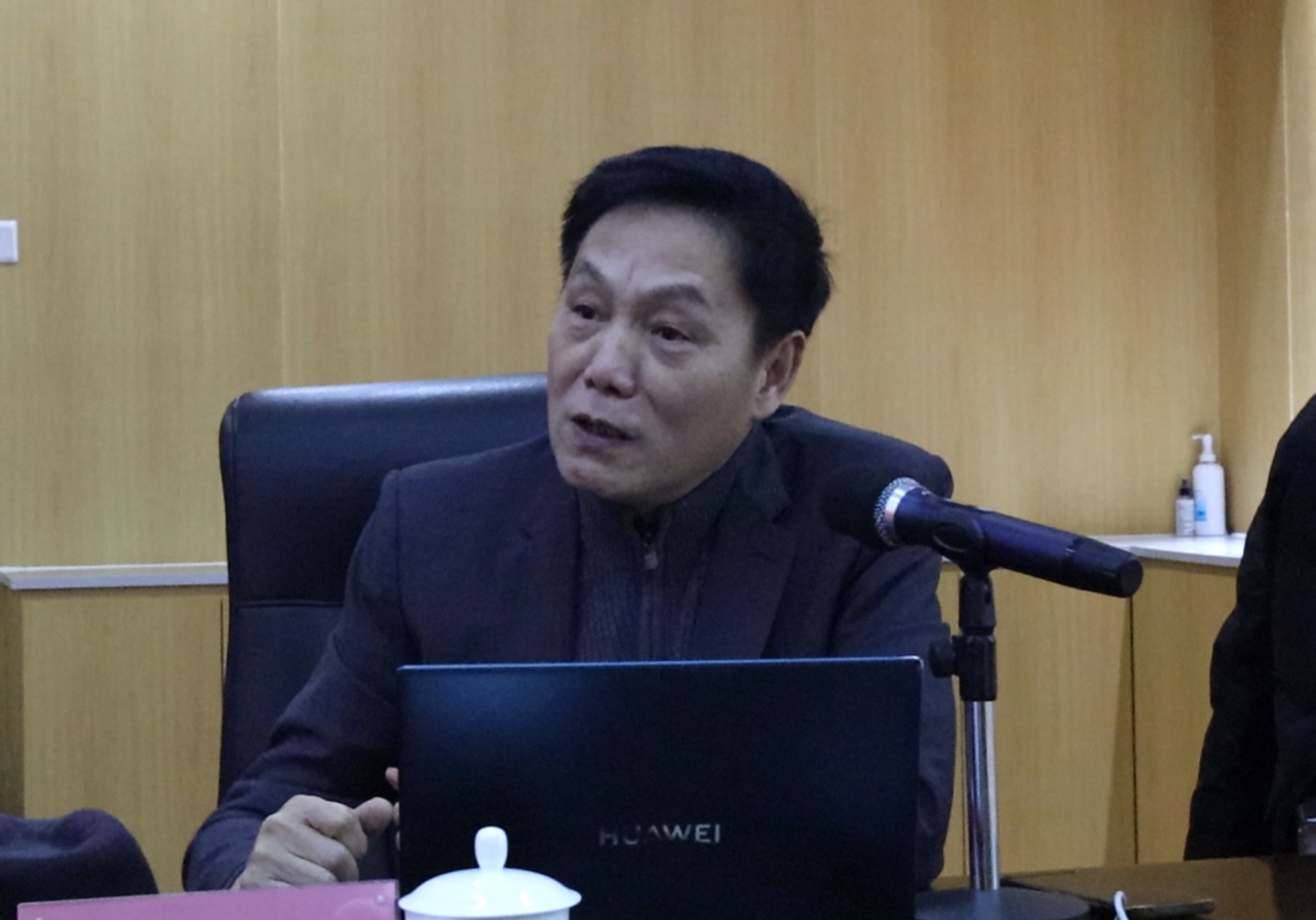 创新与出海 北京升华电梯罗海闽董事长应邀出席“智慧创新、砥砺前行”电梯智能制造、更新改造新年座谈会(图2)